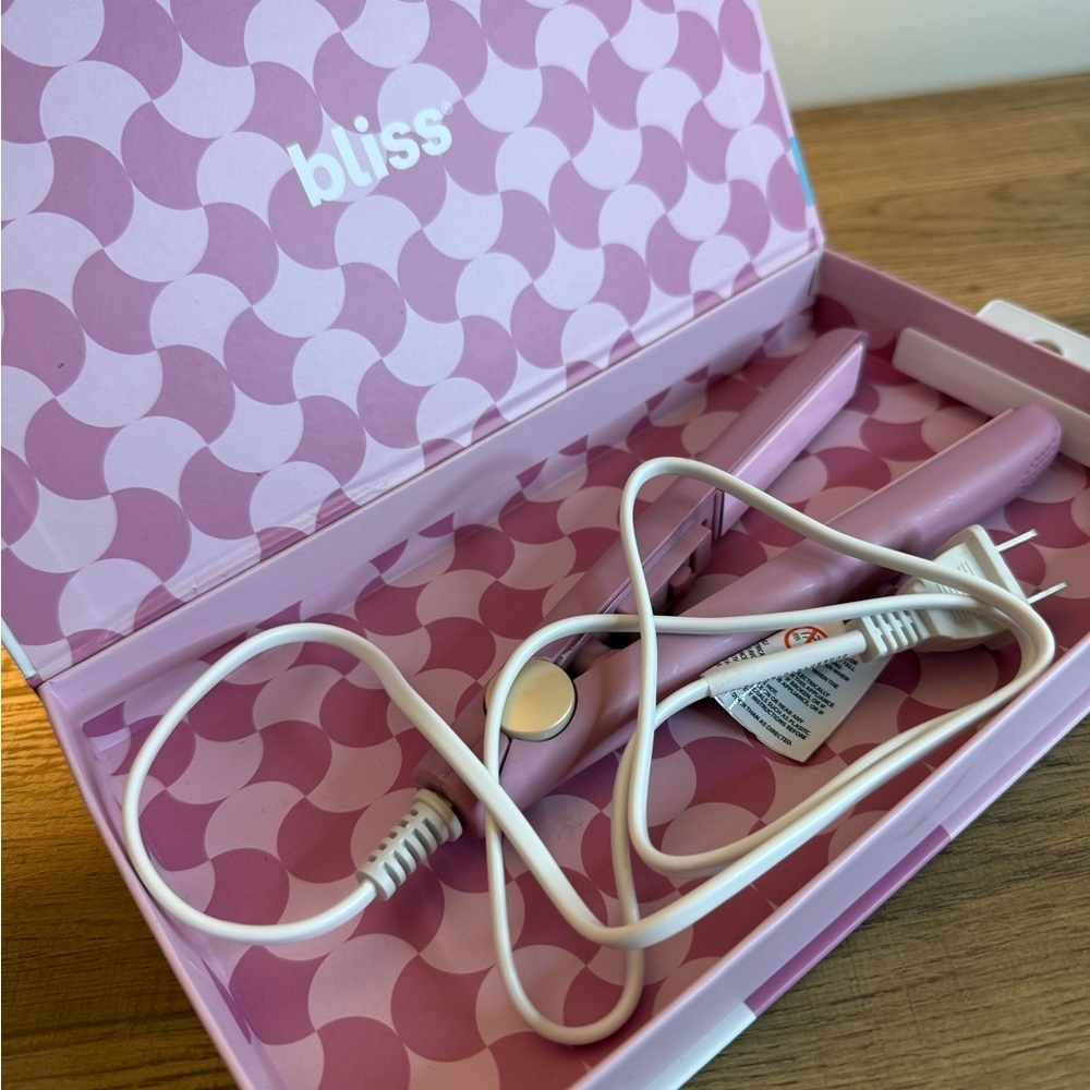 Bliss Mini Hair Straightener Pink Travel Size Ceramic Flat Iron - Picture 7 of 8